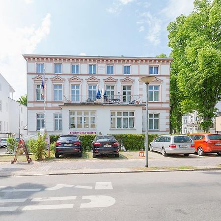 Haus Troja Hotel Rostock Exterior foto