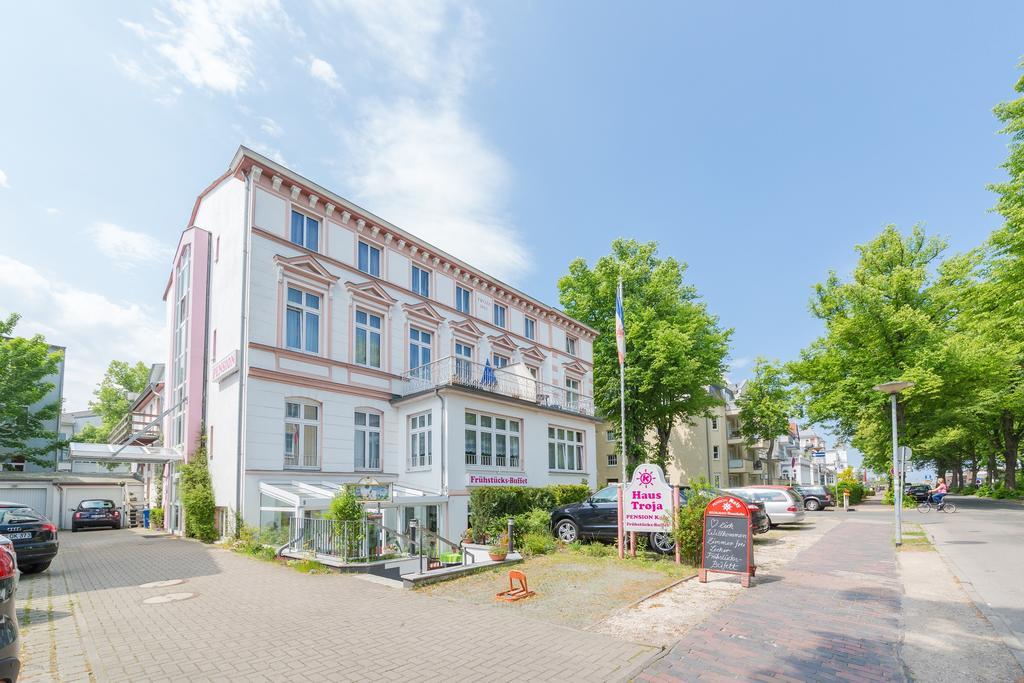 Haus Troja Hotel Rostock Exterior foto